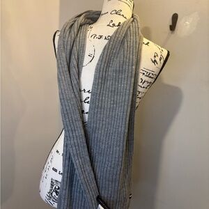 Tommy Hilfiger Gray Ribbed Scarf